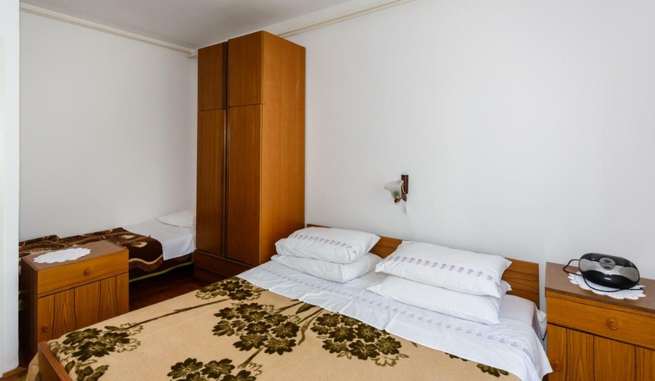 Apartmani Jelica クルク エクステリア 写真